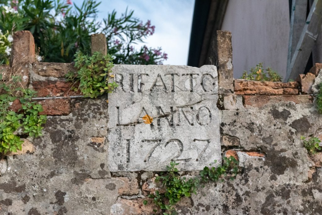 The Mazzorbo vineyard is hidden behind this old wall 