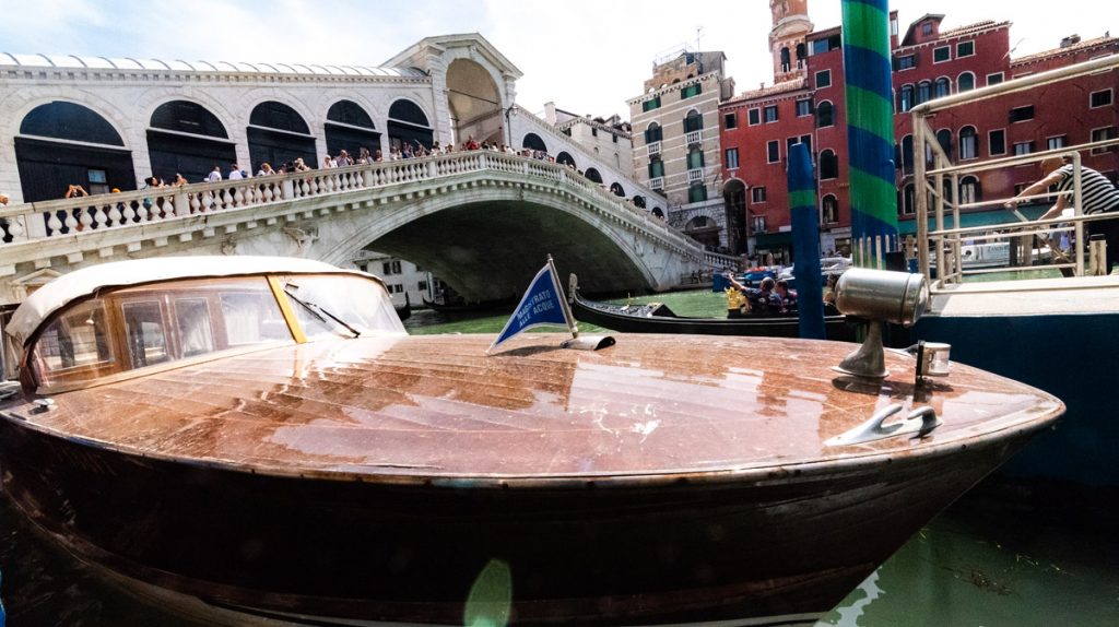 Venice on a budget: avoid water taxis