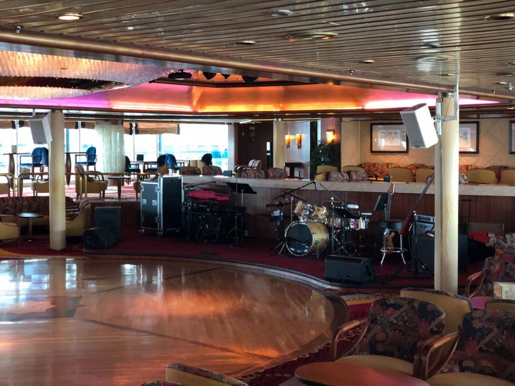 Boleros Bar on the Royal Caribbean Majesty of the Seas 