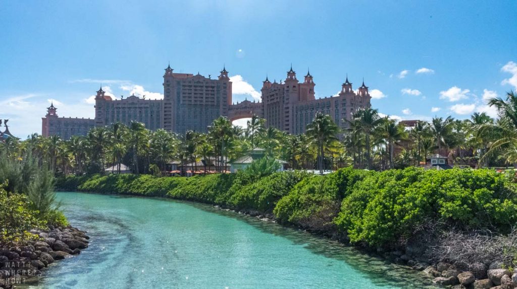 How to experience the best of Atlantis paradise island cheap